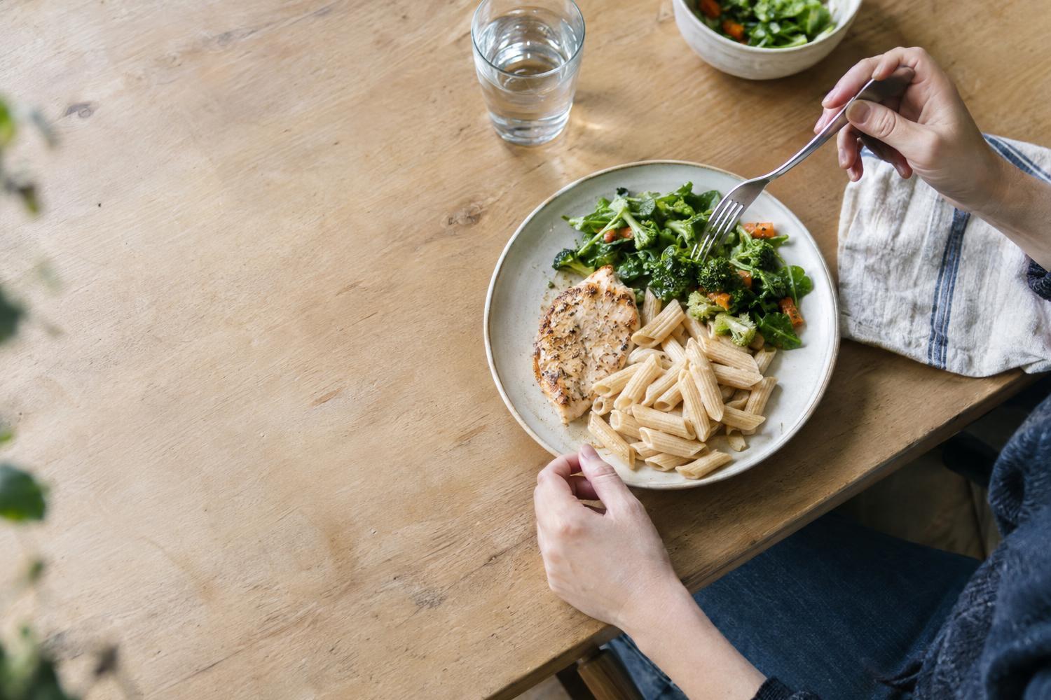 Pasta dopo la verdura per la glicemia? Ecco cosa succede davvero