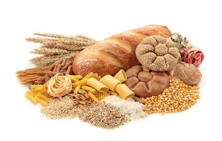 Fotografia delle principali fonti di carboidrati (pane, pasta e cereali in genere)