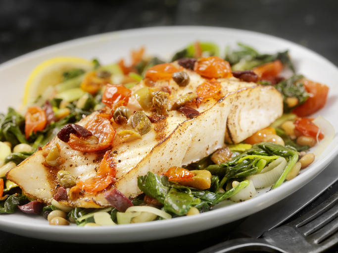 Pesce alla griglia con verdure