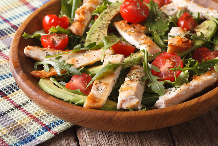 Insalata di pollo e verdura