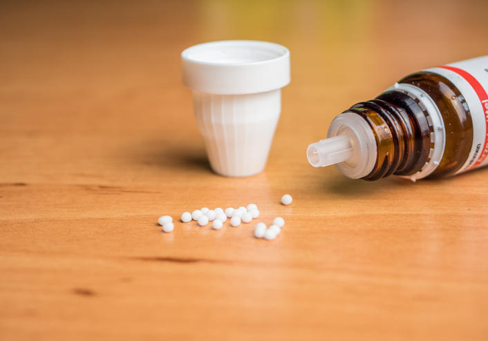 Globuli e gocce omeopatiche di arnica
