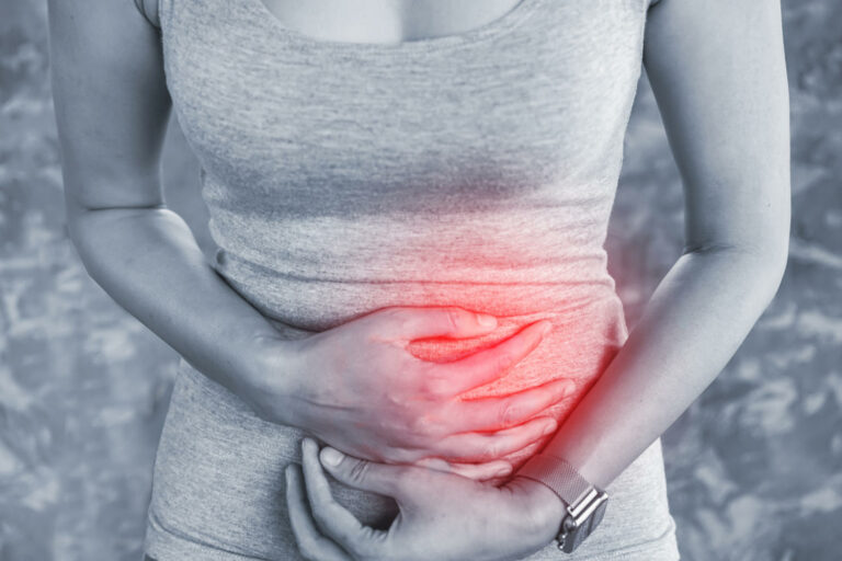 Corda colica sinistra/destra: sintomi, pericoli e cura - The Wom Healthy
