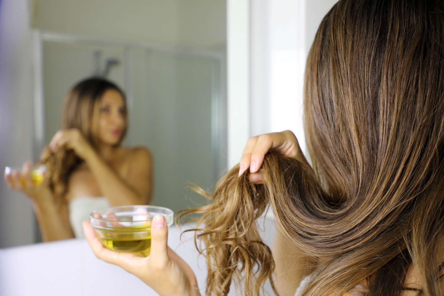 Olio di ricino per capelli