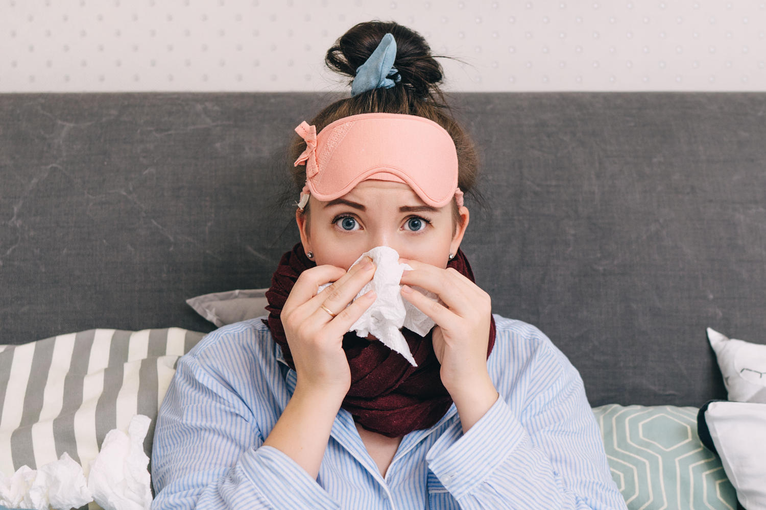 Donna a letto con infezione respiratoria