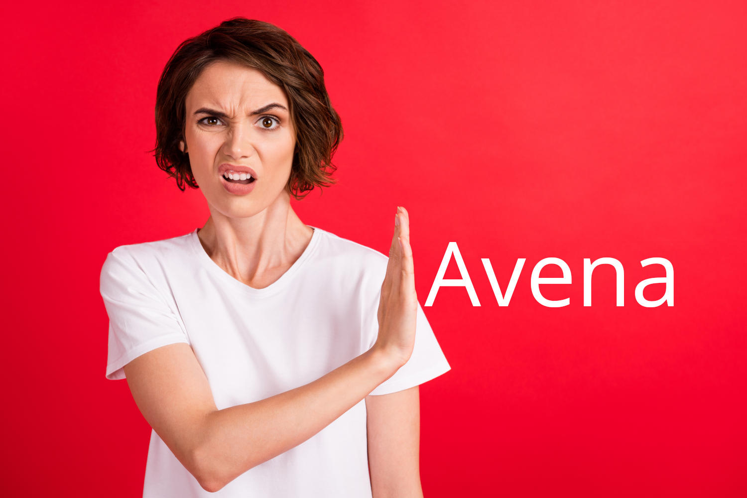 Ragazza allontana la scritta "avena"