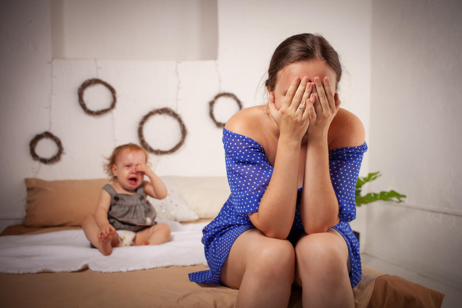 Mamma disperata perché il bambino piange