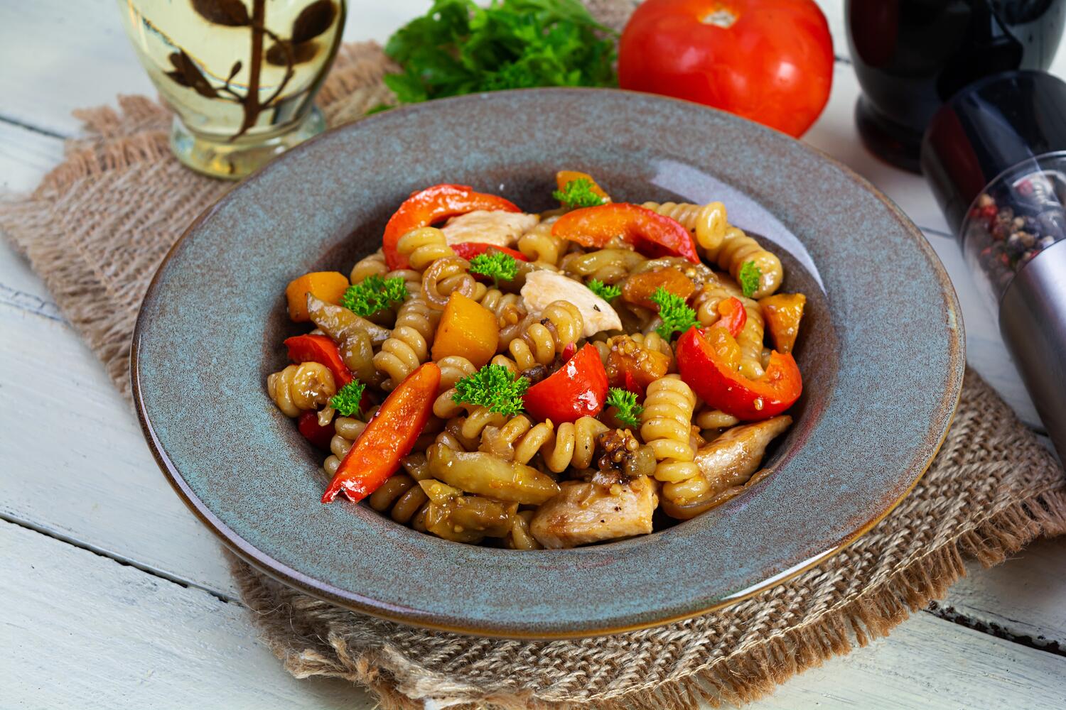 Pasta integrale con verdura